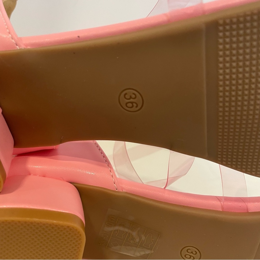 Pink Block Heel Sandal Buckle Accent‎ Clear Crisscross Strap Girls Size 4 US - Picture 5 of 7